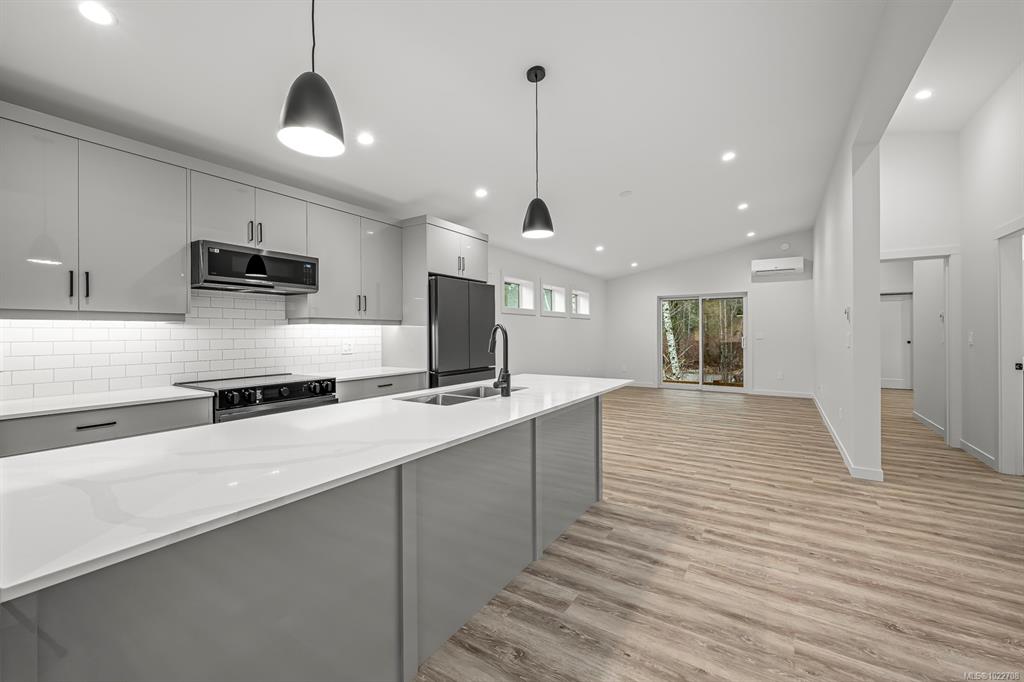 Fifth View of 3025 Royston Rd, Cumberland, BC, V0R 1S0