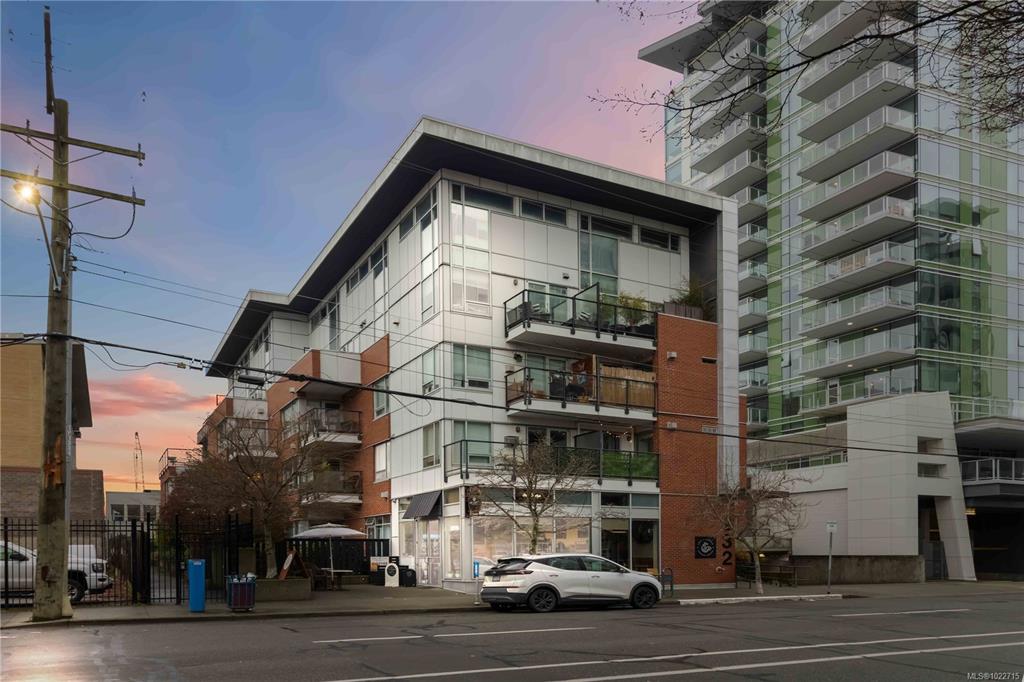 Third View of 932 Johnson St, Victoria, BC, V8V 3N4