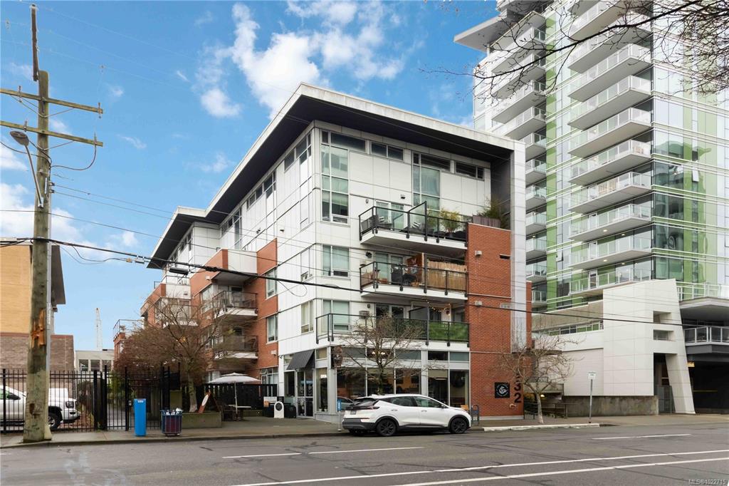 Fourth View of 932 Johnson St, Victoria, BC, V8V 3N4