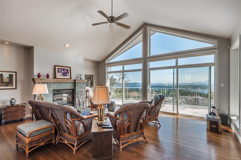 Fifth View of 3748 Glen Oaks Dr, Nanaimo, BC, V9T 6H2