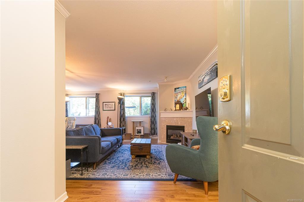 Fourth View of 27 Songhees Rd, The Peninsula, Victoria, BC, V9A 7M6