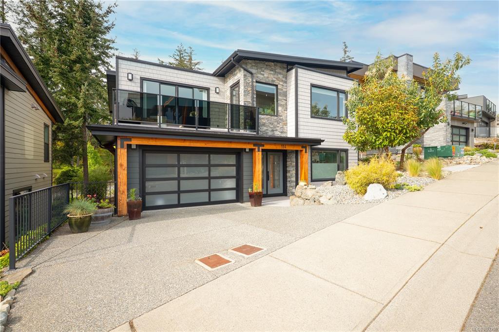 Second View of 114 Amphion Terr, Nanaimo, BC, V9T 0J1