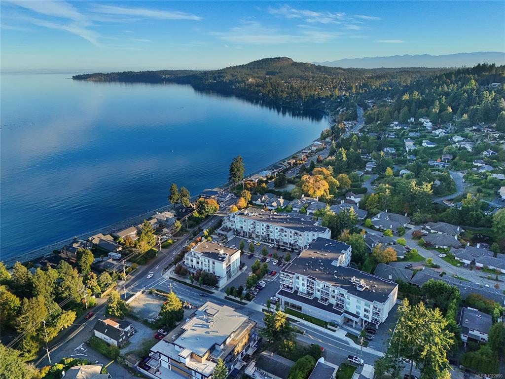 5118 Cordova Bay Rd, 1022890, BC,