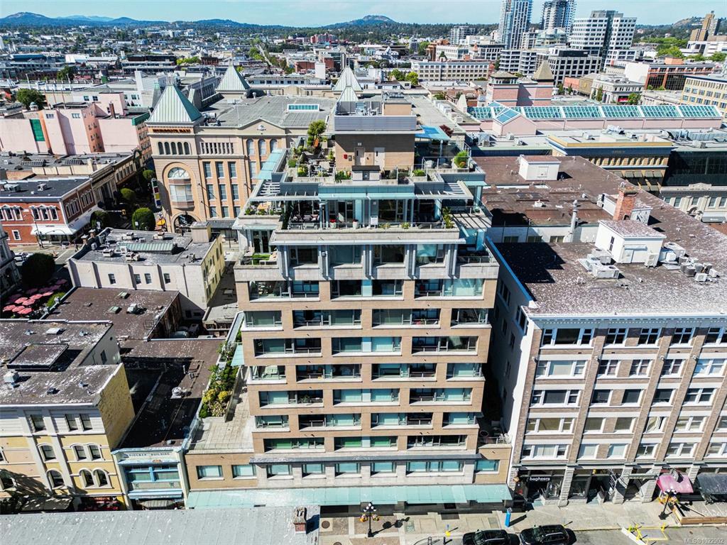 Second View of 608 Broughton St, The Sovereign, Victoria, BC, V8W 1C7