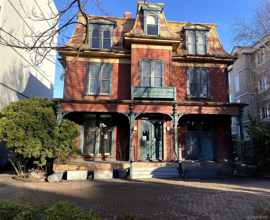 Second View of 1124 Fort St, Victoria, BC, V8V 3K8