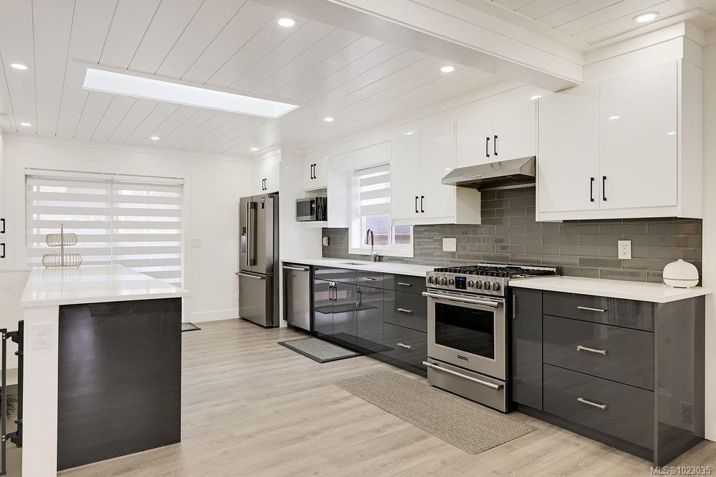 2710 Victor St, 1023035, BC,