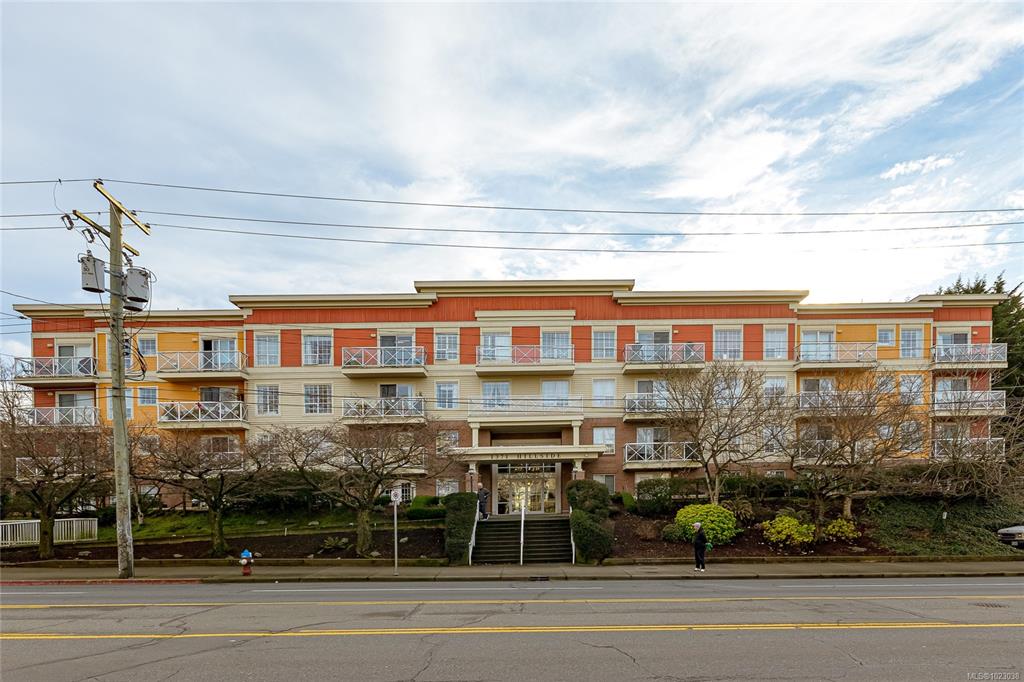 Third View of 1371 Hillside Ave, Sterling Court, Victoria, BC, V8T 2B3