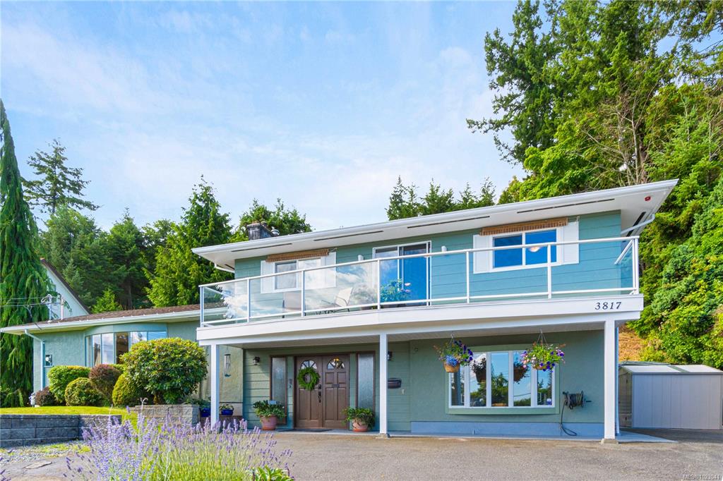 Third View of 3817 Hammond Bay Rd, Nanaimo, BC, V9T 1G4