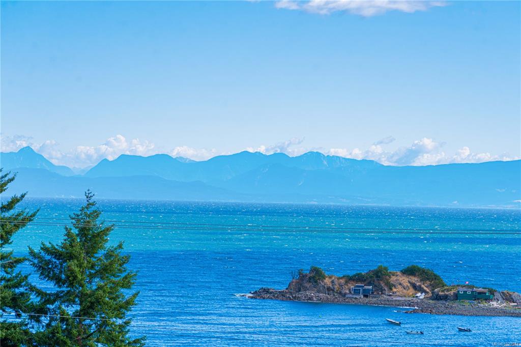 Fifth View of 3817 Hammond Bay Rd, Nanaimo, BC, V9T 1G4