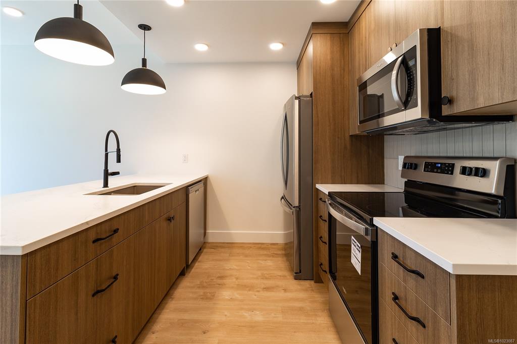 201 Dogwood Dr, 1023087, BC,