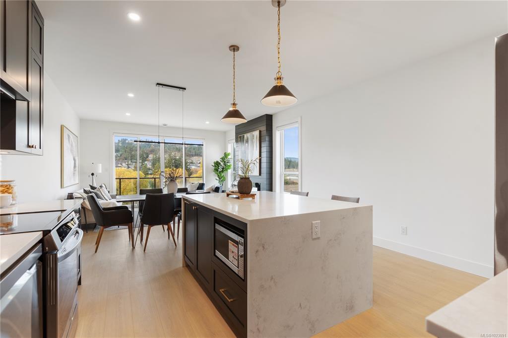 613 Madrona Pl, 1023091, BC,