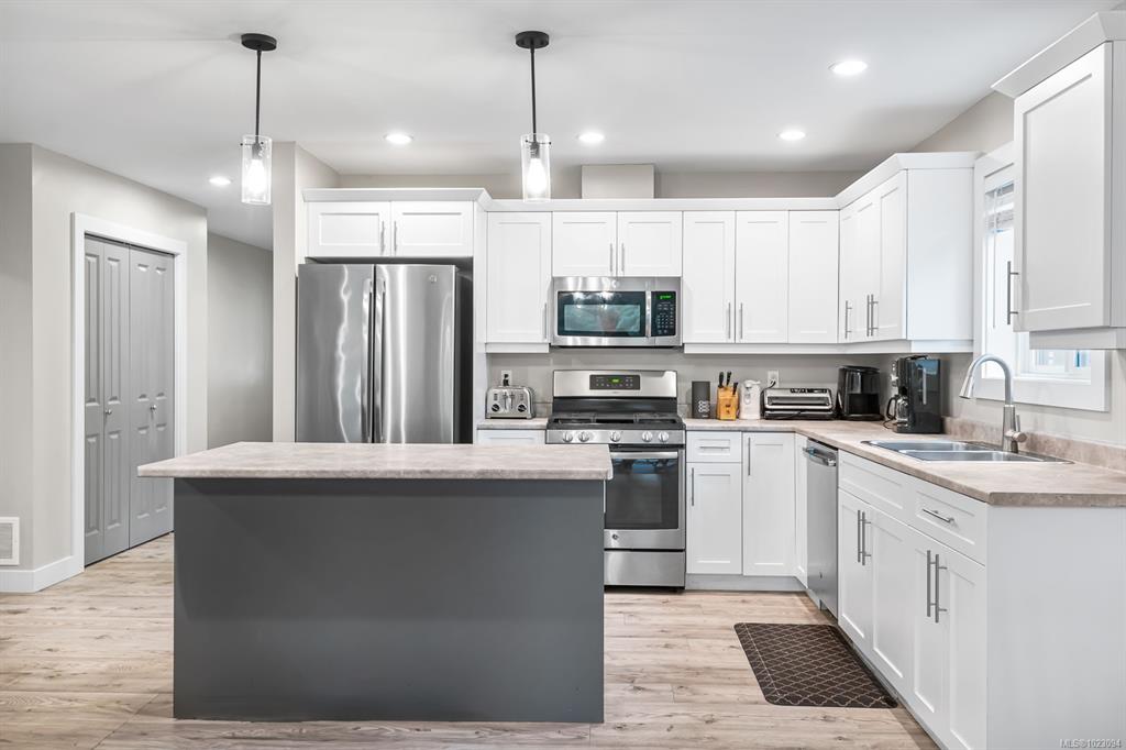 Fifth View of 2374 Extension Rd, Nanaimo, BC, V9X 0A9