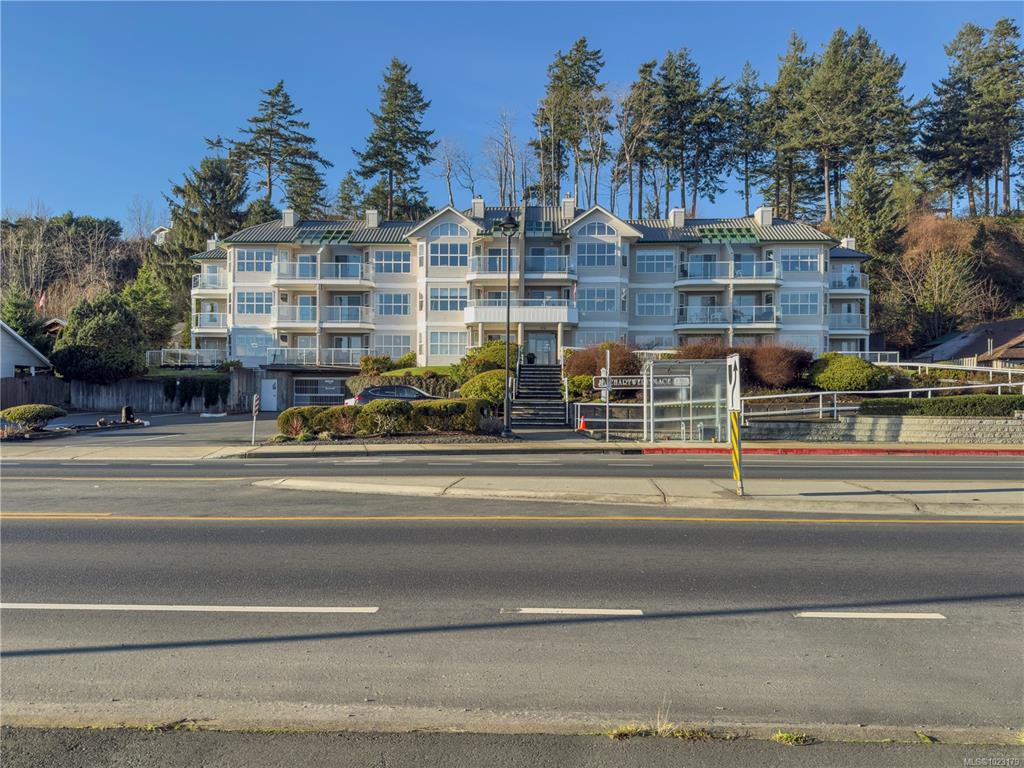 1216 Island Hwy S, 1023179, BC,