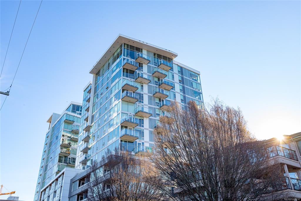 Fifth View of 989 Johnson St, Victoria, BC, V8V 0E3