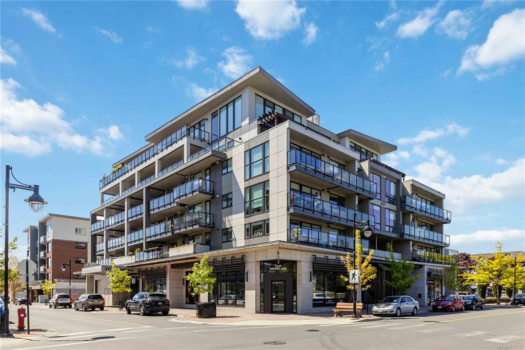 MLS® listing #30426349 for sale located at 2469 Sidney Ave