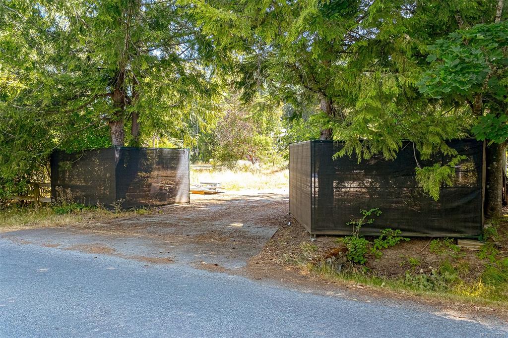 Third View of 10915 Deep Cove Rd, North Saanich, BC, V8L 5P9