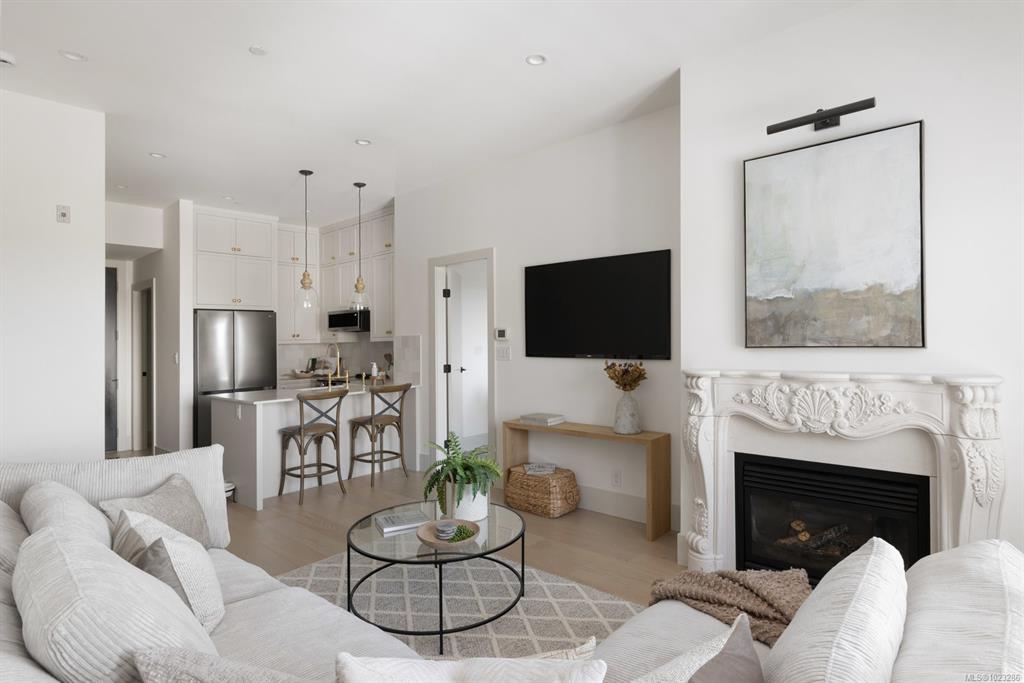 1335 Bear Mountain Pkwy, 1023286, BC,