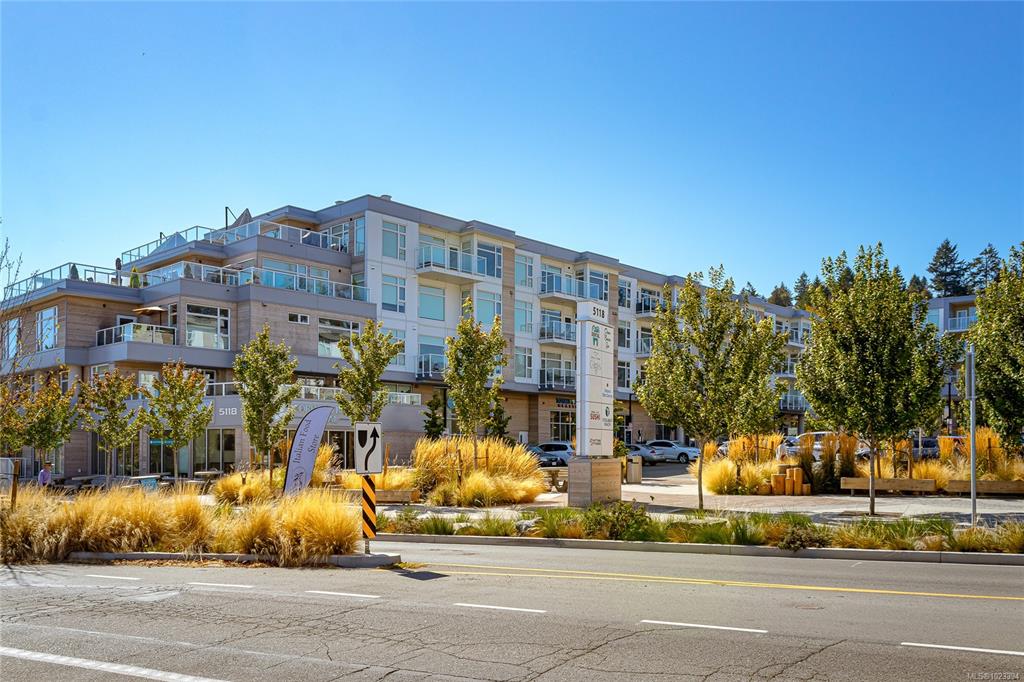 5118 Cordova Bay Rd, 1023394, BC,