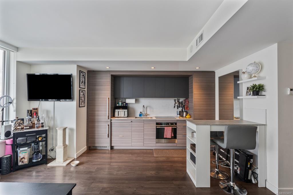 Fourth View of 848 Yates St, Yates on Yates, Victoria, BC, V8W 0G2