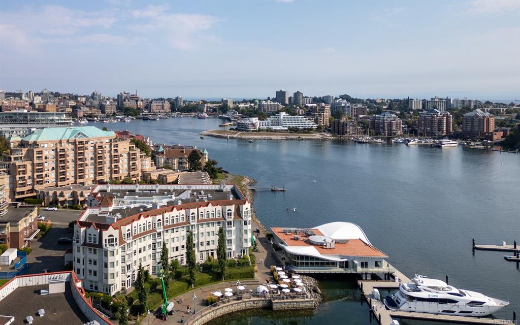 Fourth View of 10 Paul Kane Pl, Victoria, BC, V9A 7J8