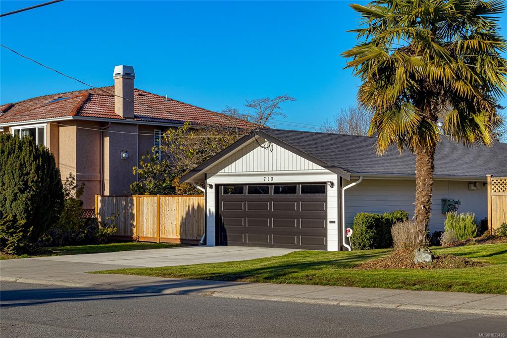 710 Greenlea Dr, 1023426, BC,