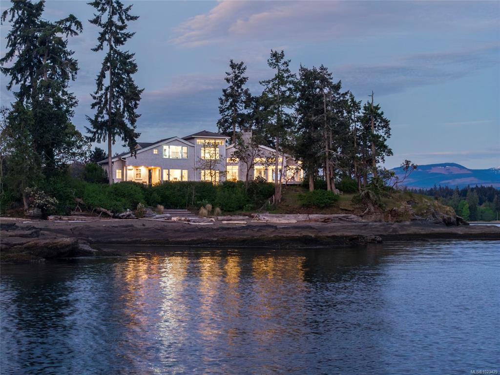 1341 Madrona Dr, 1023429, BC,