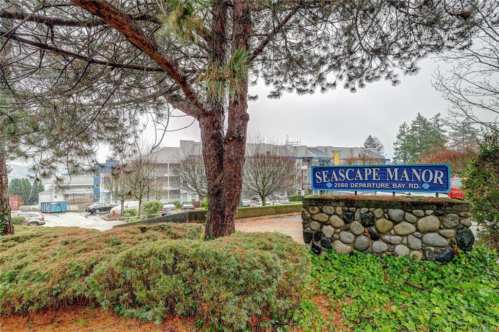 2562 Departure Bay Rd, 1023431, BC,