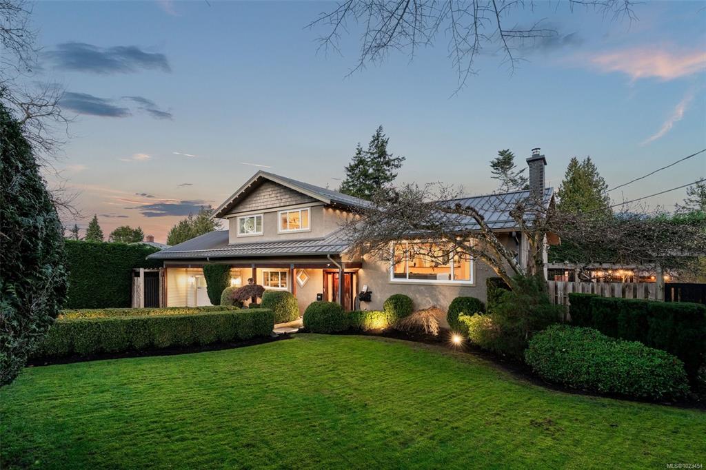 Second View of 6293 Marie Meadows Rd, Central Saanich, BC, V8Z 5Z9