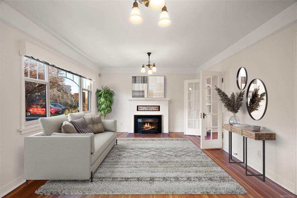 Fifth View of 584 Marifield Ave, Victoria, BC, V8V 1N4