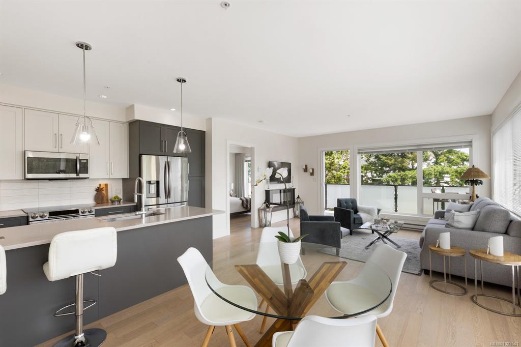 2526 Bevan Ave, 1023541, BC,