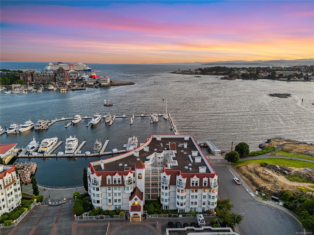 Fourth View of 11 Cooperage Pl, Victoria, BC, V9A 7J9