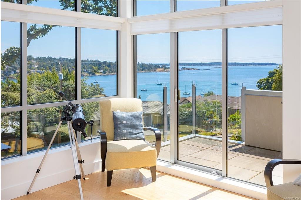 2597 Vista Bay Rd, 1023574, BC,