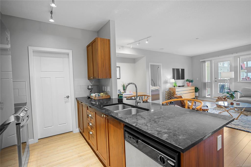 Third View of 99 Chapel St, Studio NA, Nanaimo, BC, V9R 5H3