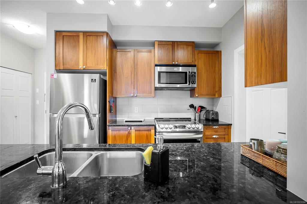 Fifth View of 99 Chapel St, Studio NA, Nanaimo, BC, V9R 5H3