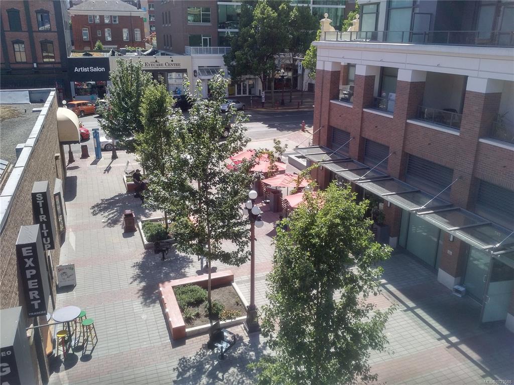 Third View of 760 Yates St, Victoria, BC, V8W 1L4