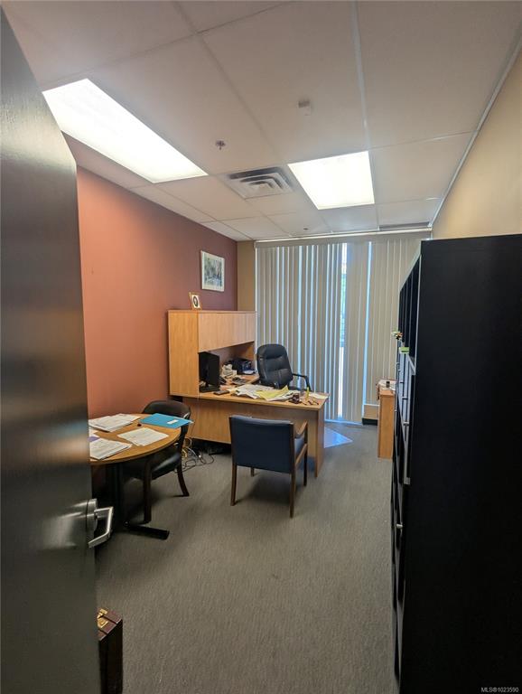 Fourth View of 2750 Quadra St, Victoria, BC, V8T 4E8