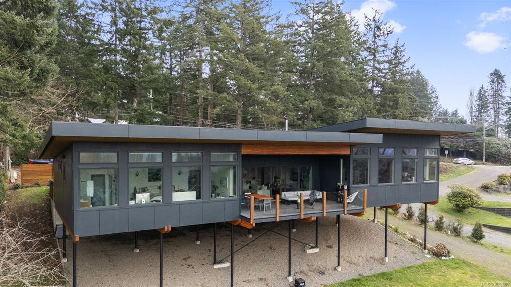 Fourth View of 4721 Island Hwy, Courtenay, BC, V9N 5Y5