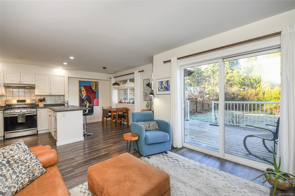 1271 Martin Pl, 1023666, BC,