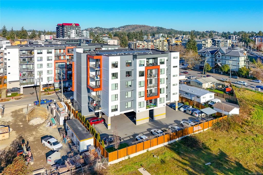 815 Orono Ave, 1023749, BC,