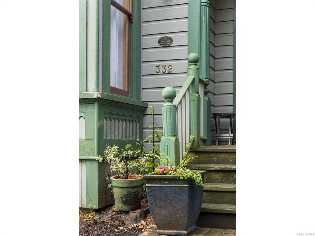 Fourth View of 332 Catherine St, Victoria, BC, V9A 3S8