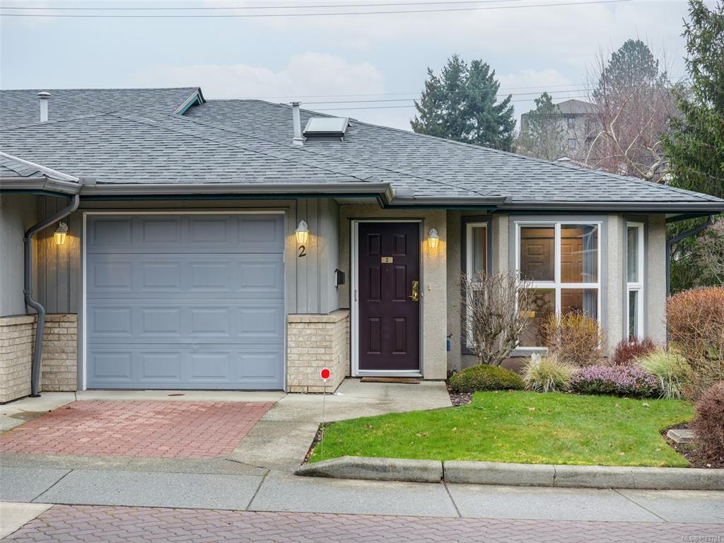 Second View of 1473 Garnet Rd, Saanich, BC, V8P 5T5