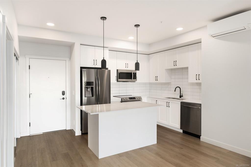 2469 Gateway Rd, 1023797, BC,