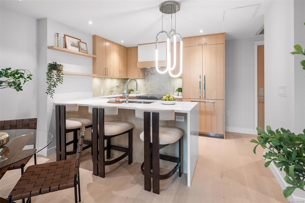 Third View of 5229 Cordova Bay Rd, Tiller & Grace, Saanich, BC, V8Y 2L1