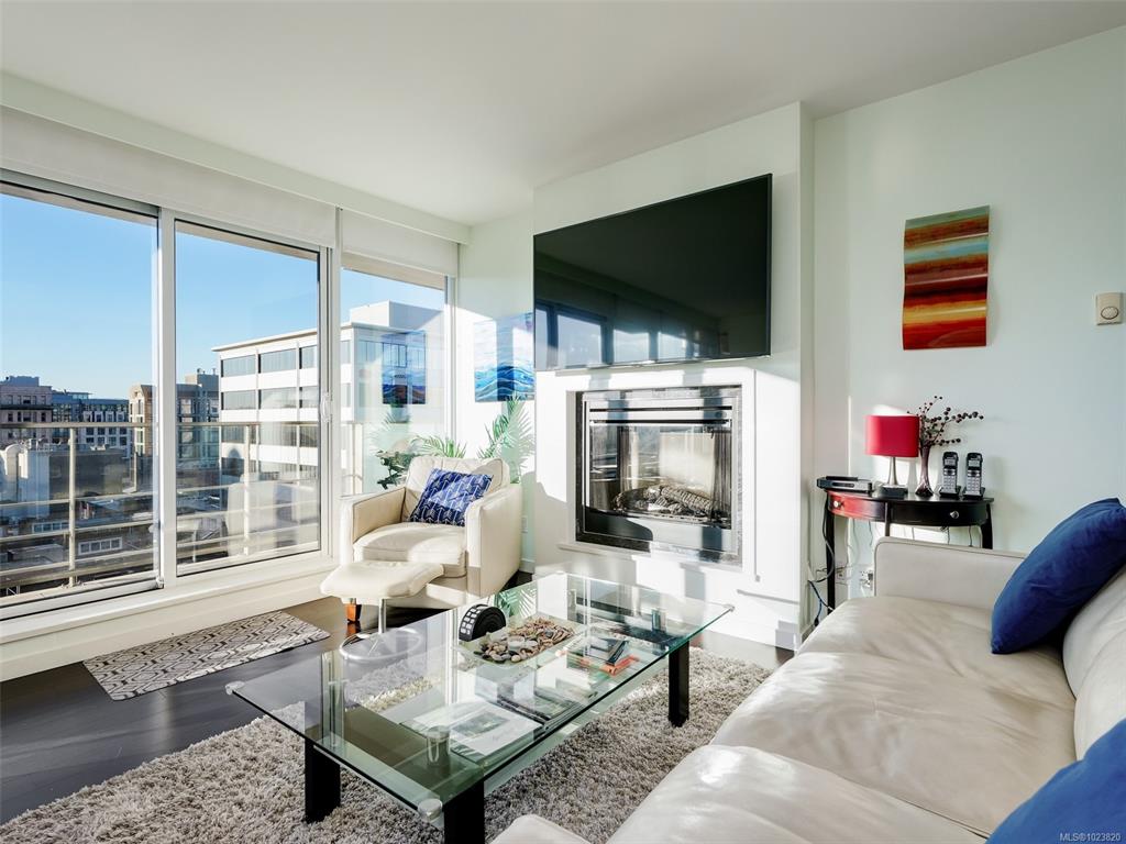 Third View of 707 Courtney St, The Falls, Victoria, BC, V8W 0A9