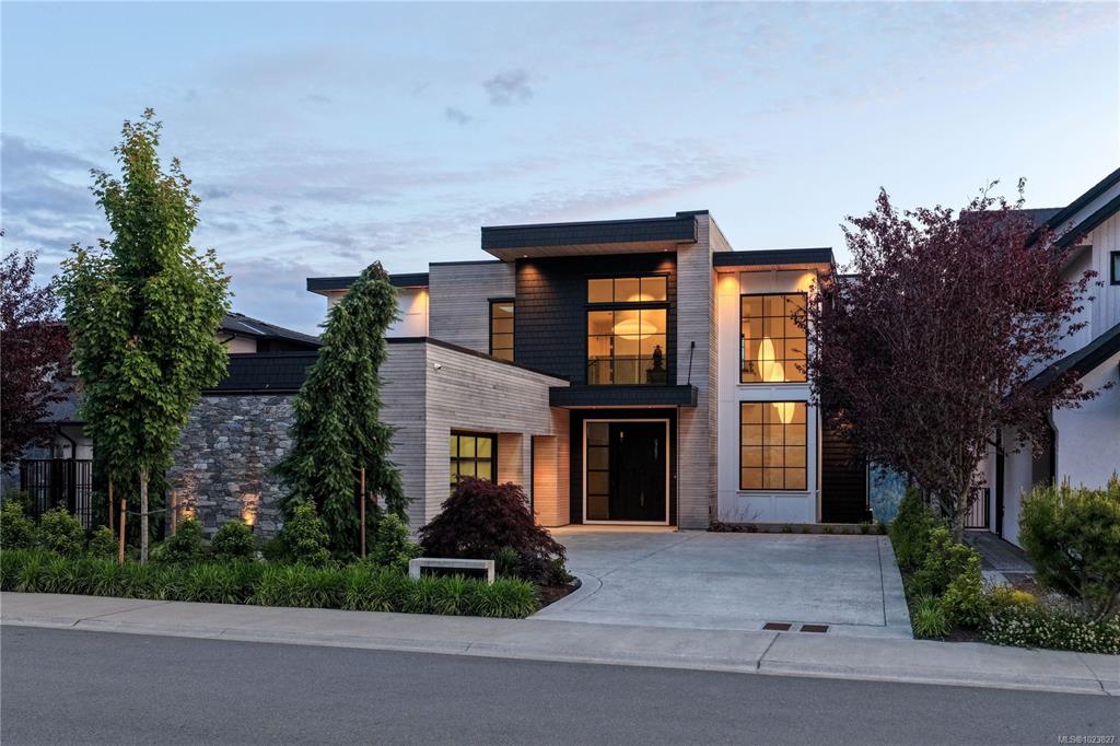 1424 Pinehurst Pl, 1023827, BC,