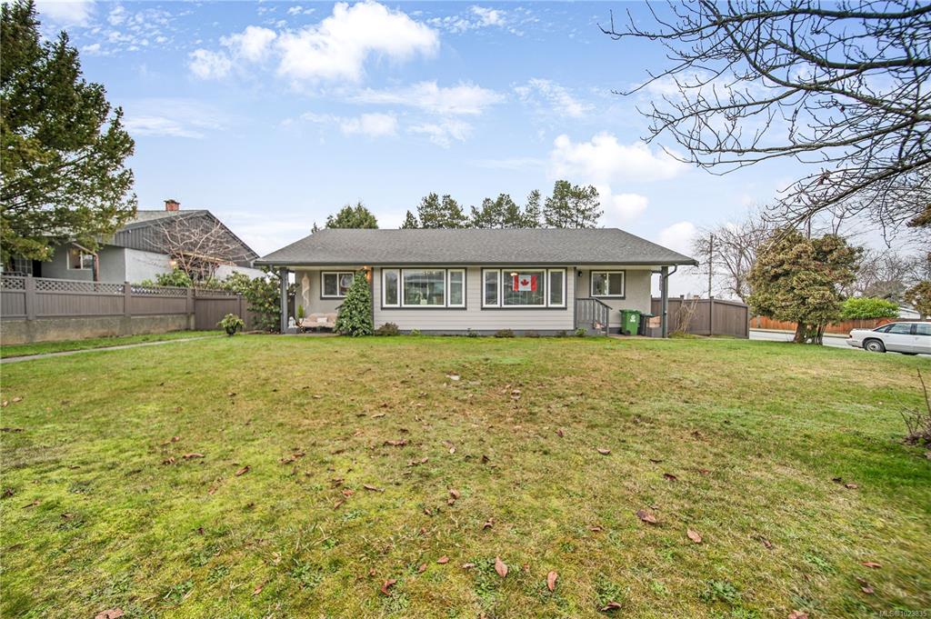 3792 Morgan Cres N, 1023835, BC,