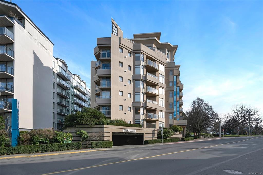 Fifth View of 605 Douglas St, Victoria, BC, V8V 2P9