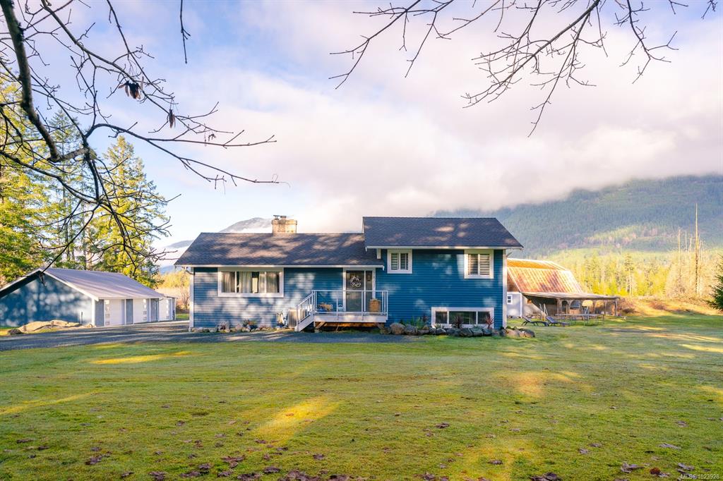 7801 7807 Beaver Creek Rd, 1023928, BC,
