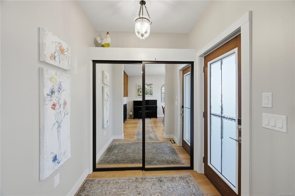 Fourth View of 525 Sumas St, Victoria, BC, V8T 4S4