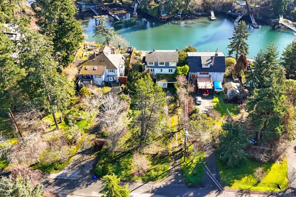 Fourth View of 304 Bessborough Ave, View Royal, BC, V9B 1T7